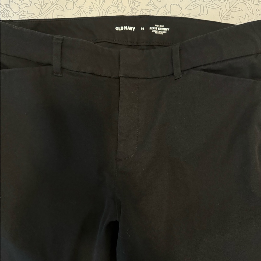 Old Navy High Rise Pixie Skinny Pants